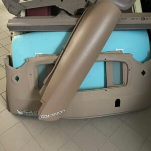 Stock Ricambi Auto d’Epoca Disponibile