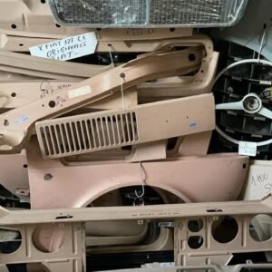 Fondo Magazzino Ricambi per Auto d’Epoca